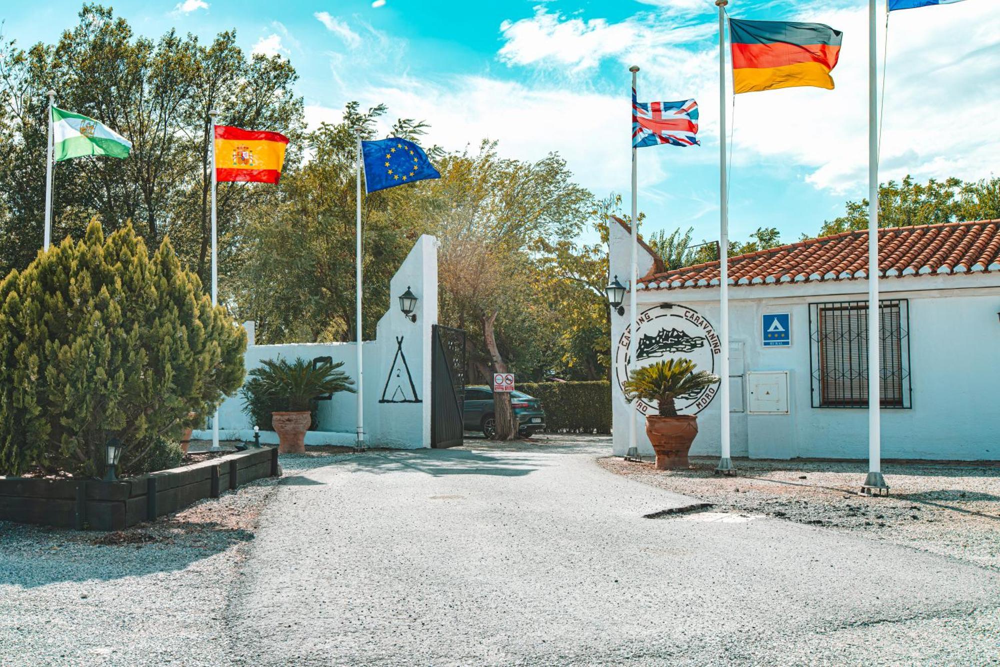 Camping & Bungalows Suspiro Del Moro Otura Kültér fotó